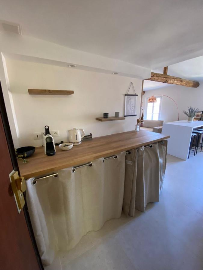 אנטיב Apartment With Mediterranean Charm In The Heart Of The Provencal Market מראה חיצוני תמונה