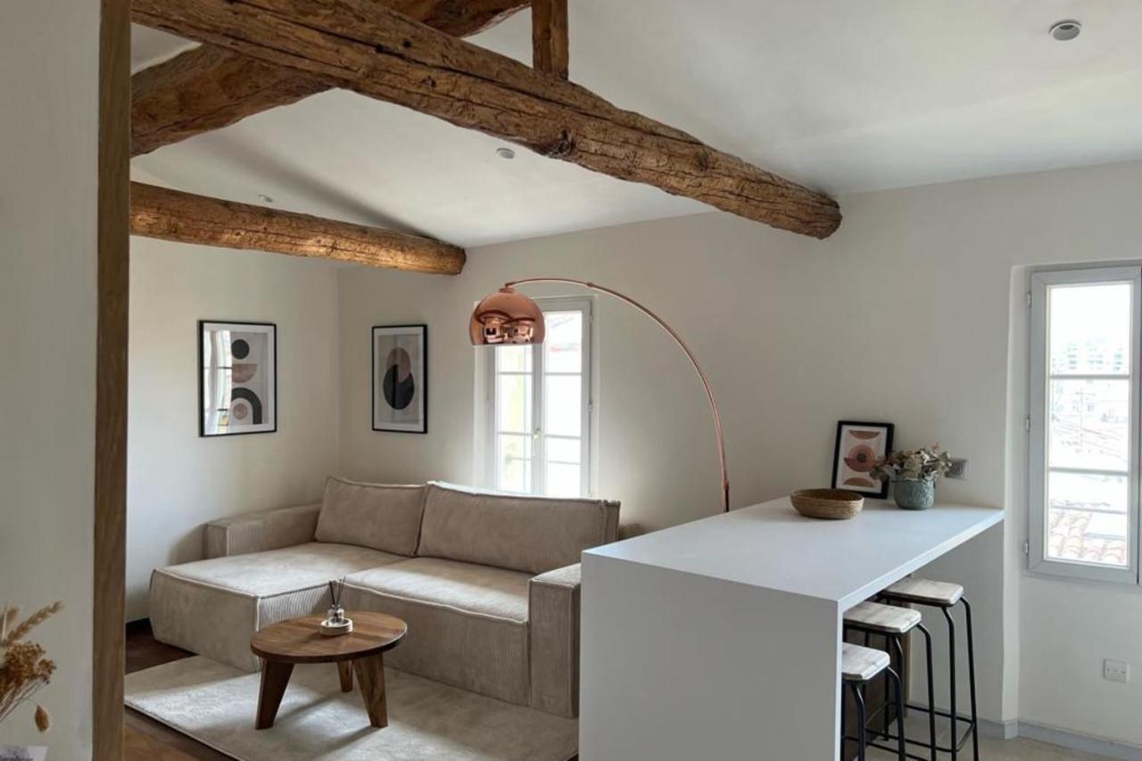 אנטיב Apartment With Mediterranean Charm In The Heart Of The Provencal Market מראה חיצוני תמונה